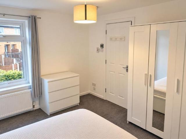 Townhouse for rent in Oulton, Leeds