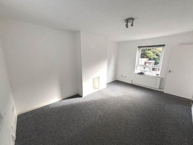 Townhouse for rent in Green Bank, St Helens