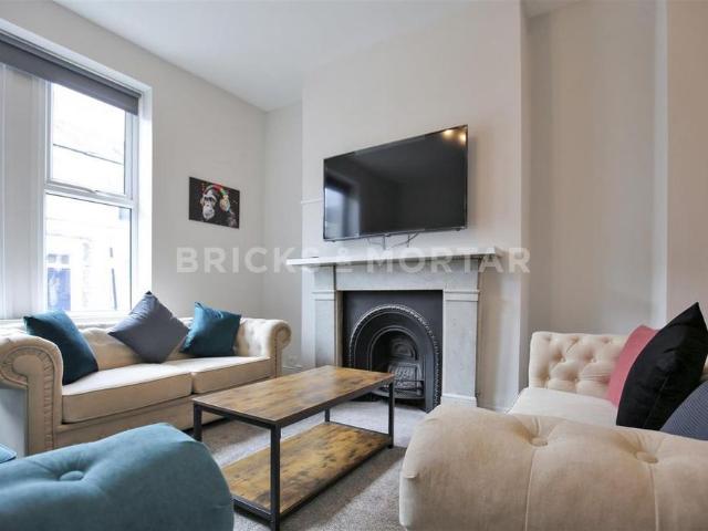 Townhouse for rent in Jesmond, Newcastle upon Tyne