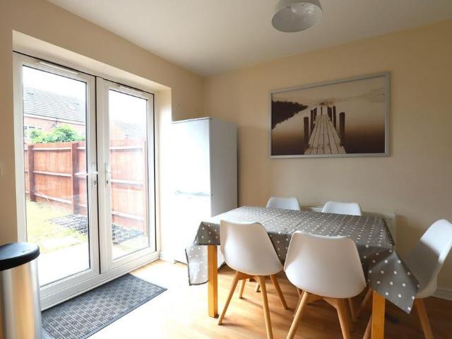 Townhouse for rent in Stoke, Stoke-on-Trent