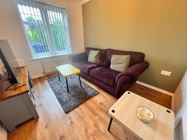 Townhouse for rent in Parksite, Butterton