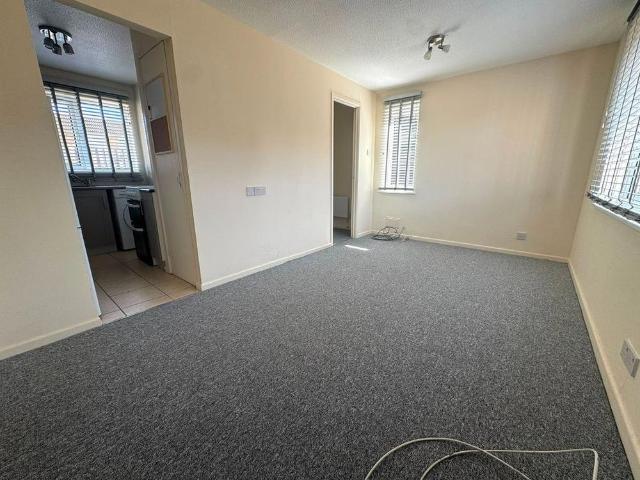 Townhouse for rent in Rodbourne, Swindon