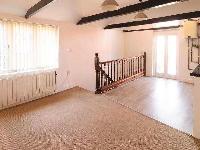 Townhouse for rent in The King's Mile, The Bridge