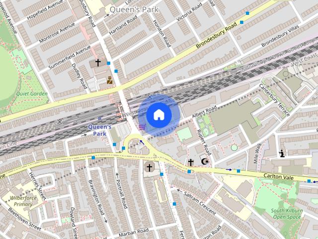 Townhouse for rent in Queen's Park, Greater London