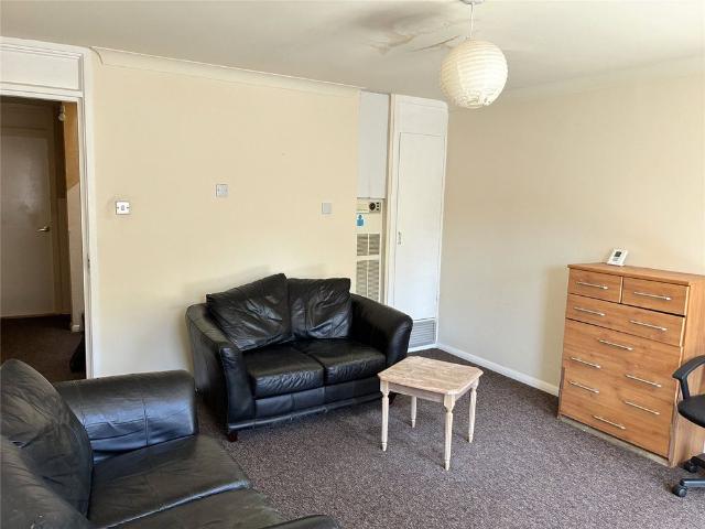 Townhouse for rent in Buckland, City Of Portsmouth
