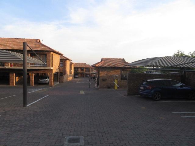 Townhouse for rent in Ekurhuleni, Gauteng