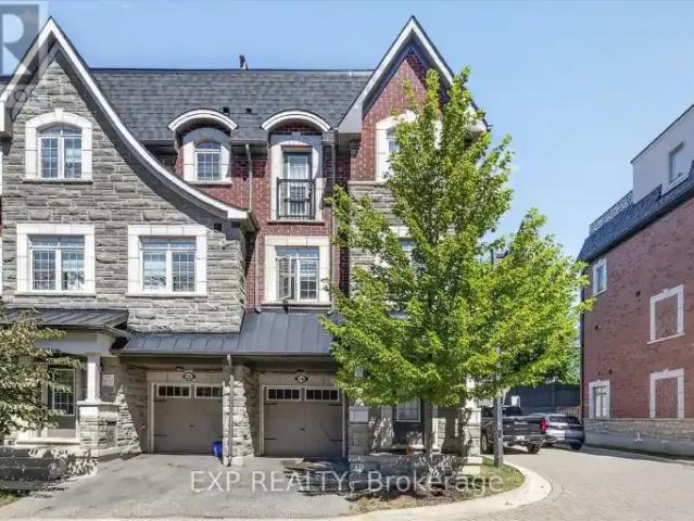 Townhouse for rent in Woodbridge, Vaughan