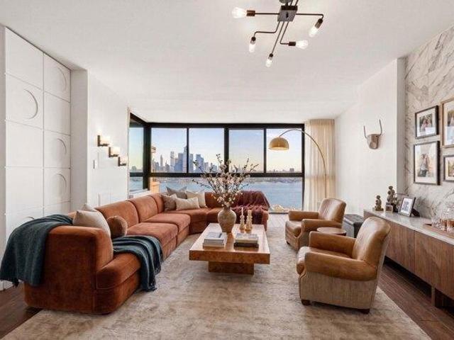 Condo for sale in Hudson, New Jersey