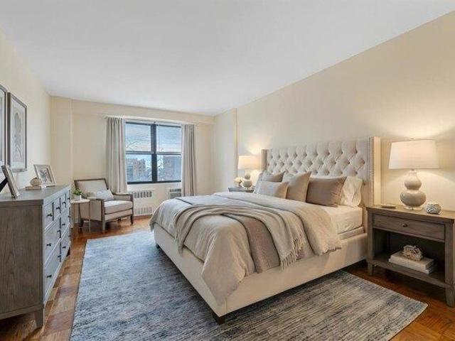 Condo for sale in Hudson, New Jersey