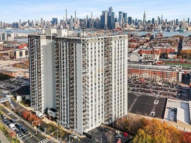 Condo for sale in Hudson, New Jersey
