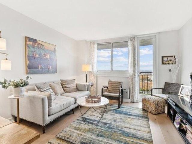 Condo for sale in Hudson, New Jersey