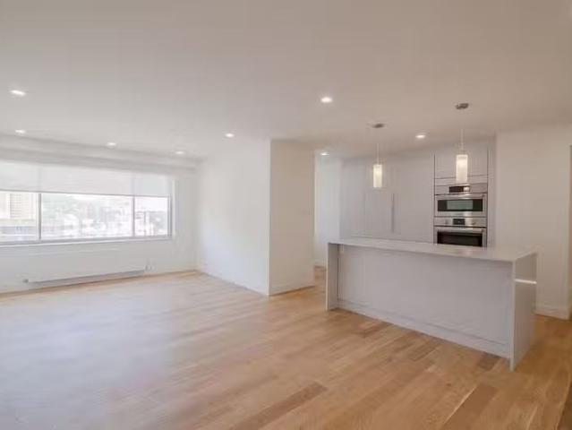Condo for rent in St. Leonard's, Quebec
