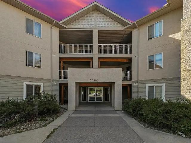 Condo for rent in Northwest, Alberta