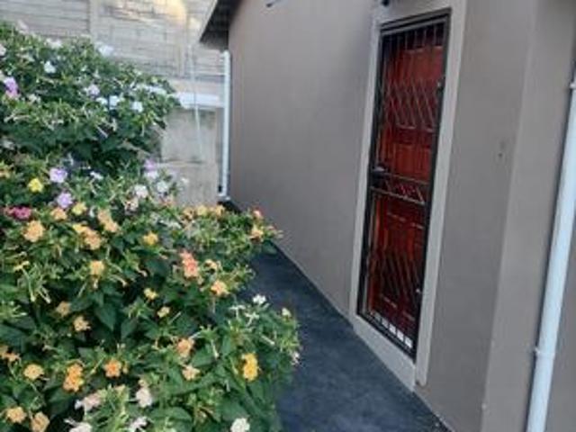 Apartment for rent in Queensburgh, Kwazulu-natal