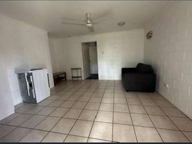 Apartment for rent in Westcourt, Cairns