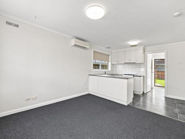 Apartment for rent in Sale, Victoria
