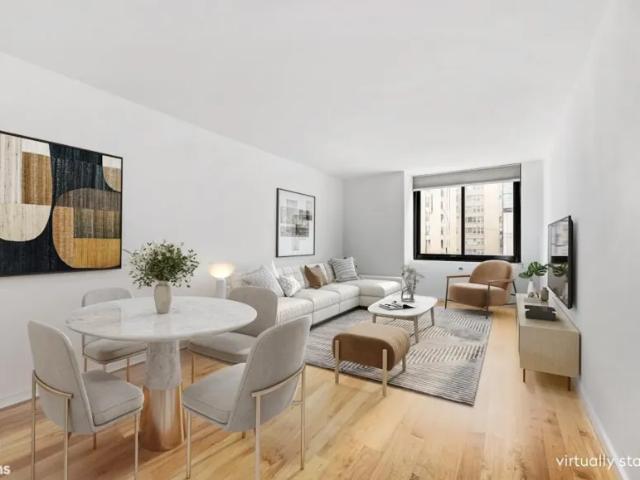 Apartment for sale in Arverne, New York