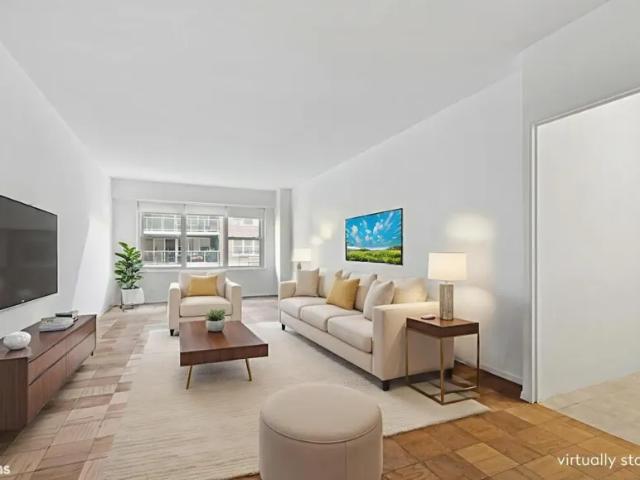 Apartment for sale in Arverne, New York