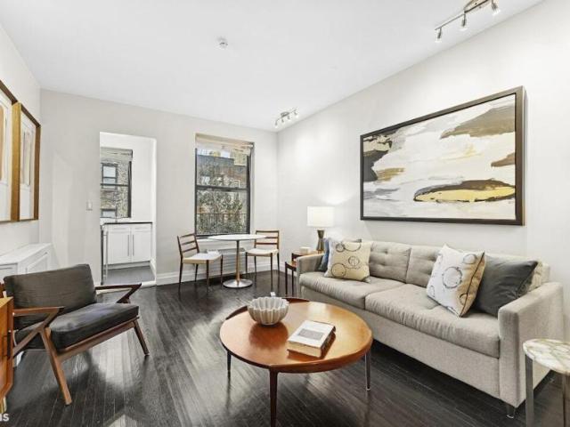 Apartment for sale in Arverne, New York