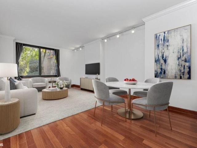 Apartment for sale in Arverne, New York