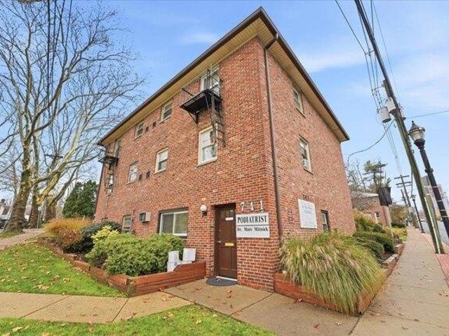 Condo for sale in Verona, Essex County