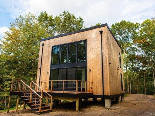 House for sale in Wading River, New York