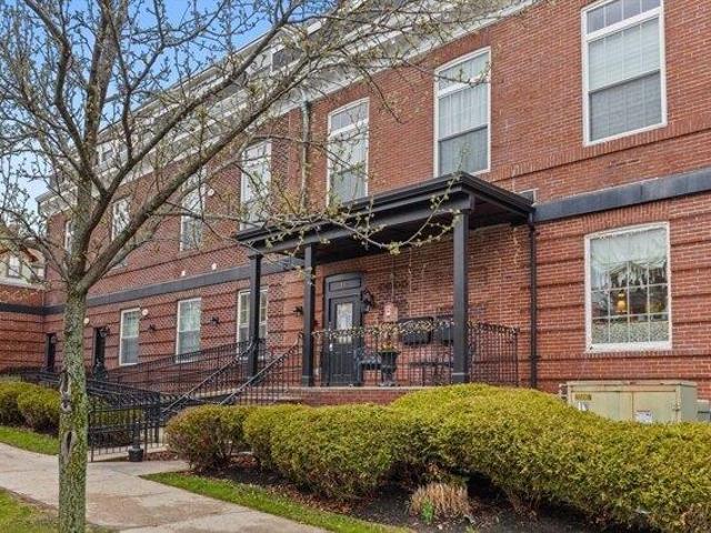 Condo for sale in Wakefield, Massachusetts