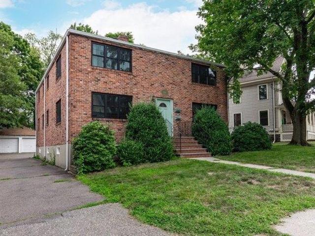 Condo for sale in Waltham, Massachusetts