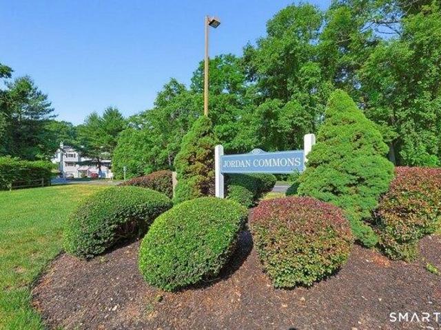 Condo for sale in Waterford, Connecticut