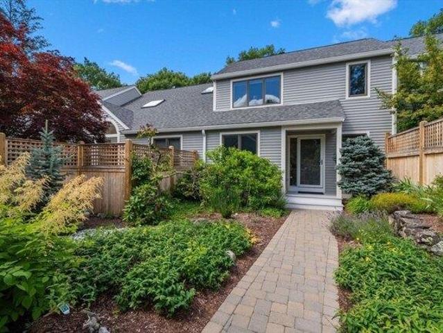 Condo for sale in Wayland, Massachusetts