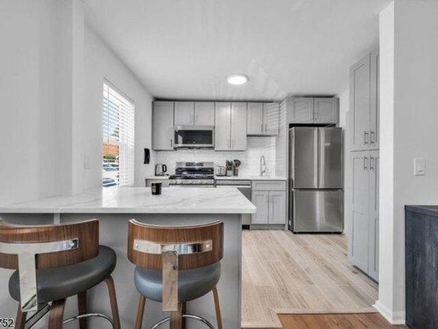 Condo for sale in Wayne, Passaic County