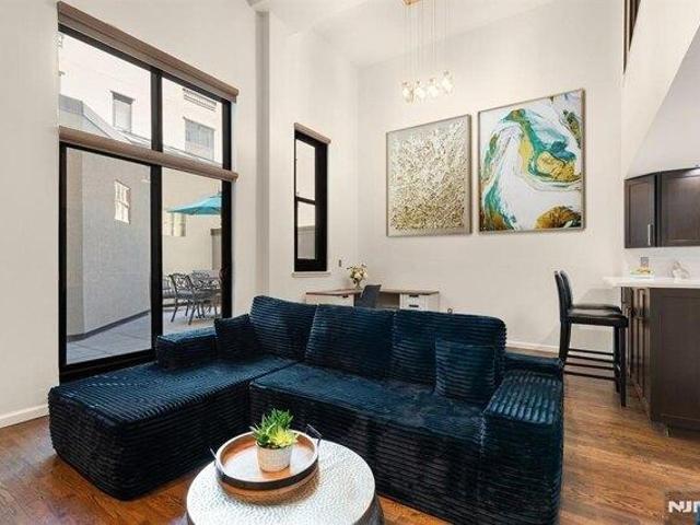 Condo for sale in Hudson, New Jersey
