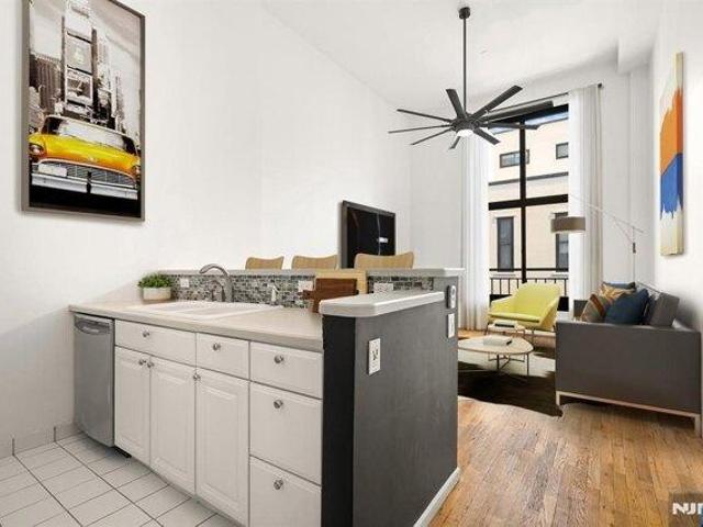 Condo for sale in Hudson, New Jersey