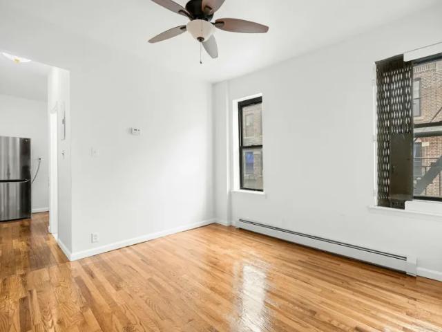 Apartment for sale in Arverne, New York