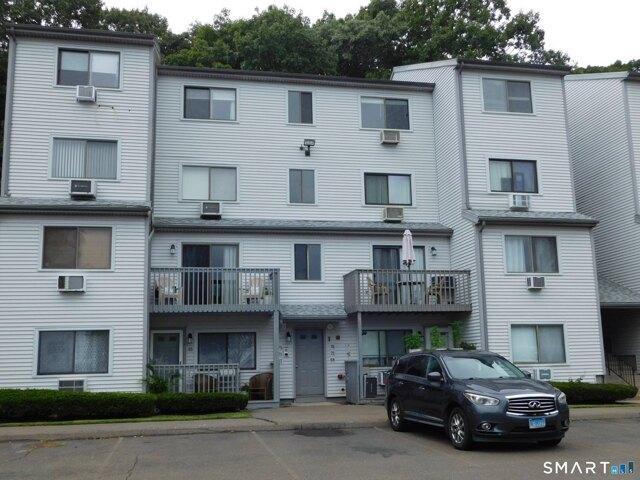 Condo for sale in West Haven, Connecticut