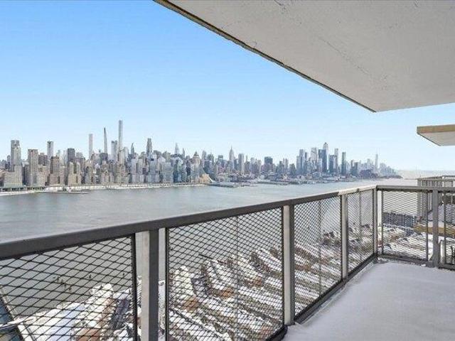 Condo for sale in Hudson, New Jersey