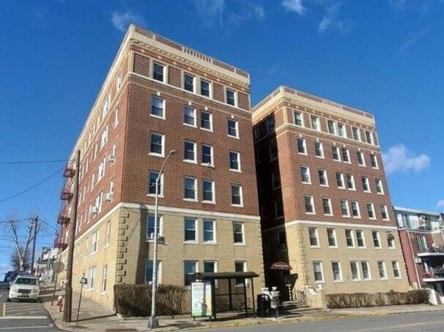 Condo for sale in West New York, Hudson County