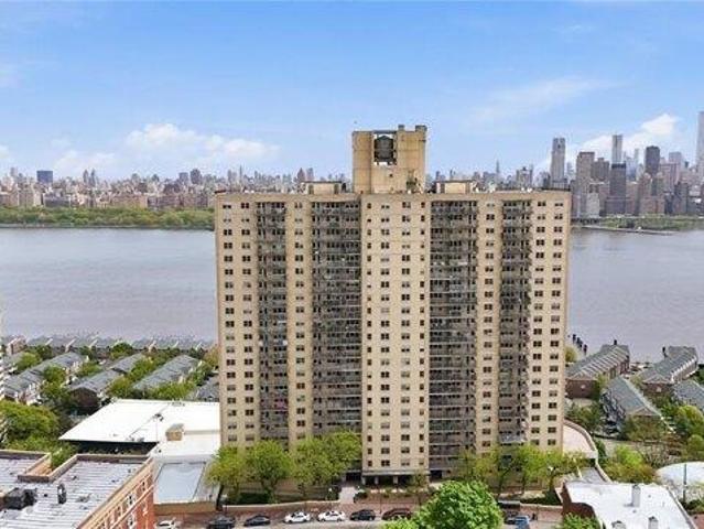 Condo for sale in West New York, Hudson County