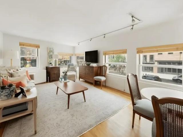 Apartment for sale in Arverne, New York