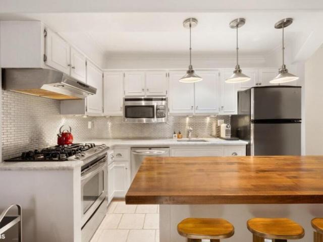 Apartment for sale in Arverne, New York