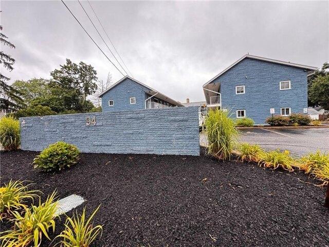 Condo for sale in West Warwick, Rhode Island