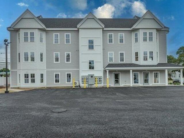 Condo for sale in Whitman, Massachusetts