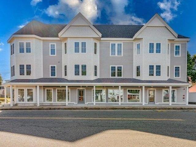 Condo for sale in Whitman, Massachusetts