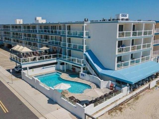 Condo for sale in Wildwood