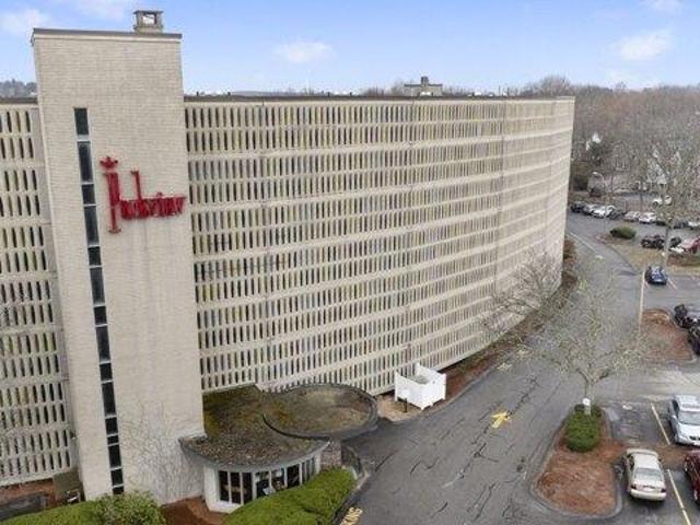 Condo for sale in Winchester, Middlesex County
