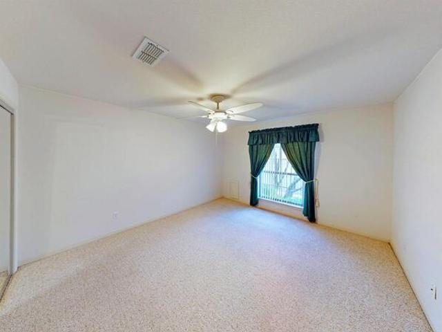 Room for rent in Windcrest, Texas