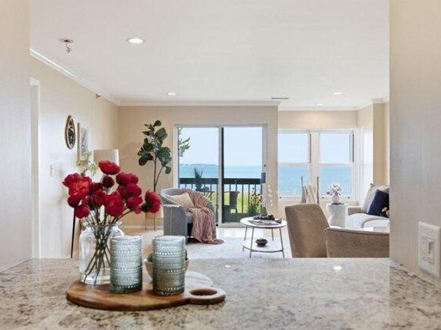 Condo for sale in Winthrop Highlands, Winthrop