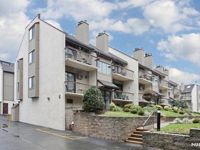 House for sale in Wood-Ridge, Bergen County