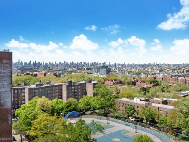 Apartment for sale in Queens, Arverne