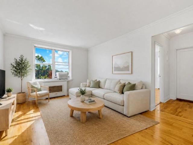 Apartment for sale in Woodside, New York